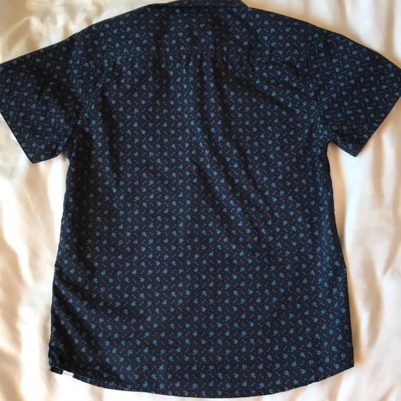 COPY - Perry Ellis navy cotton floral print shirt - Picture 2 of 6